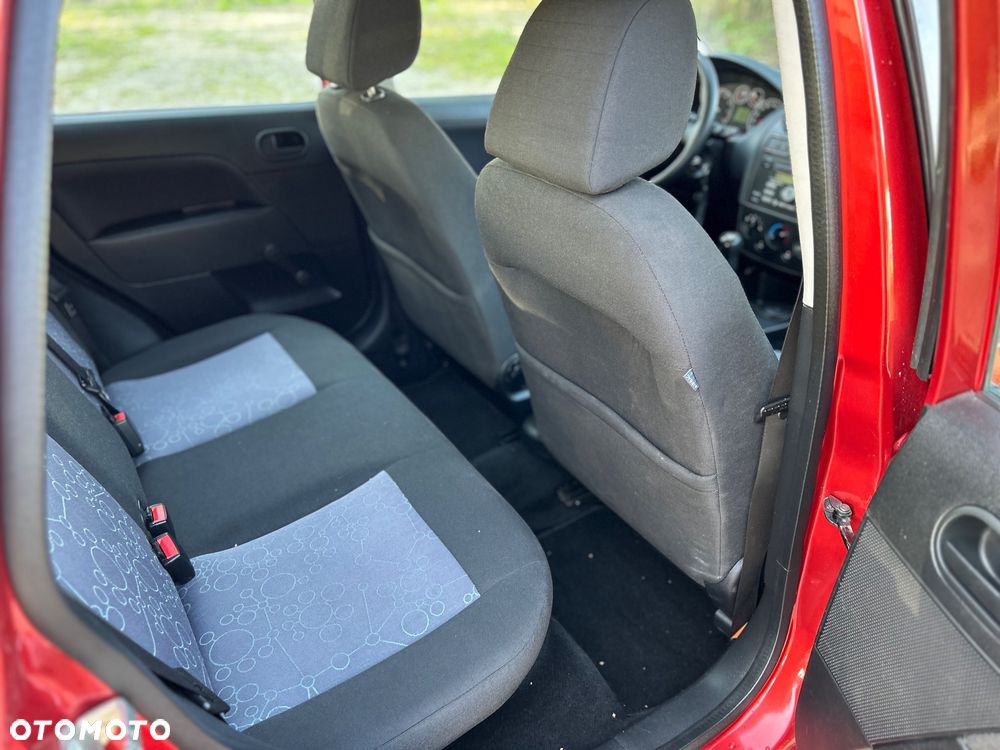 Ford Fiesta 1.3 Style - 32