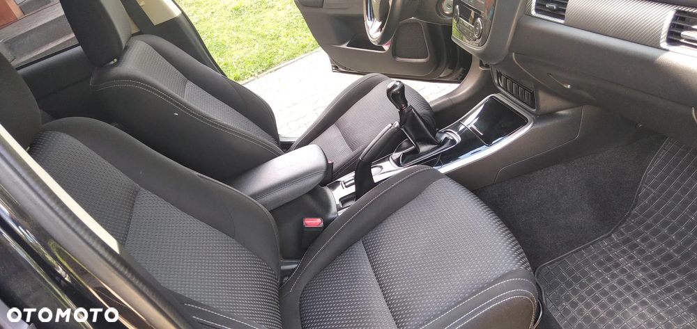Mitsubishi Outlander 2.0 2WD Edition - 19