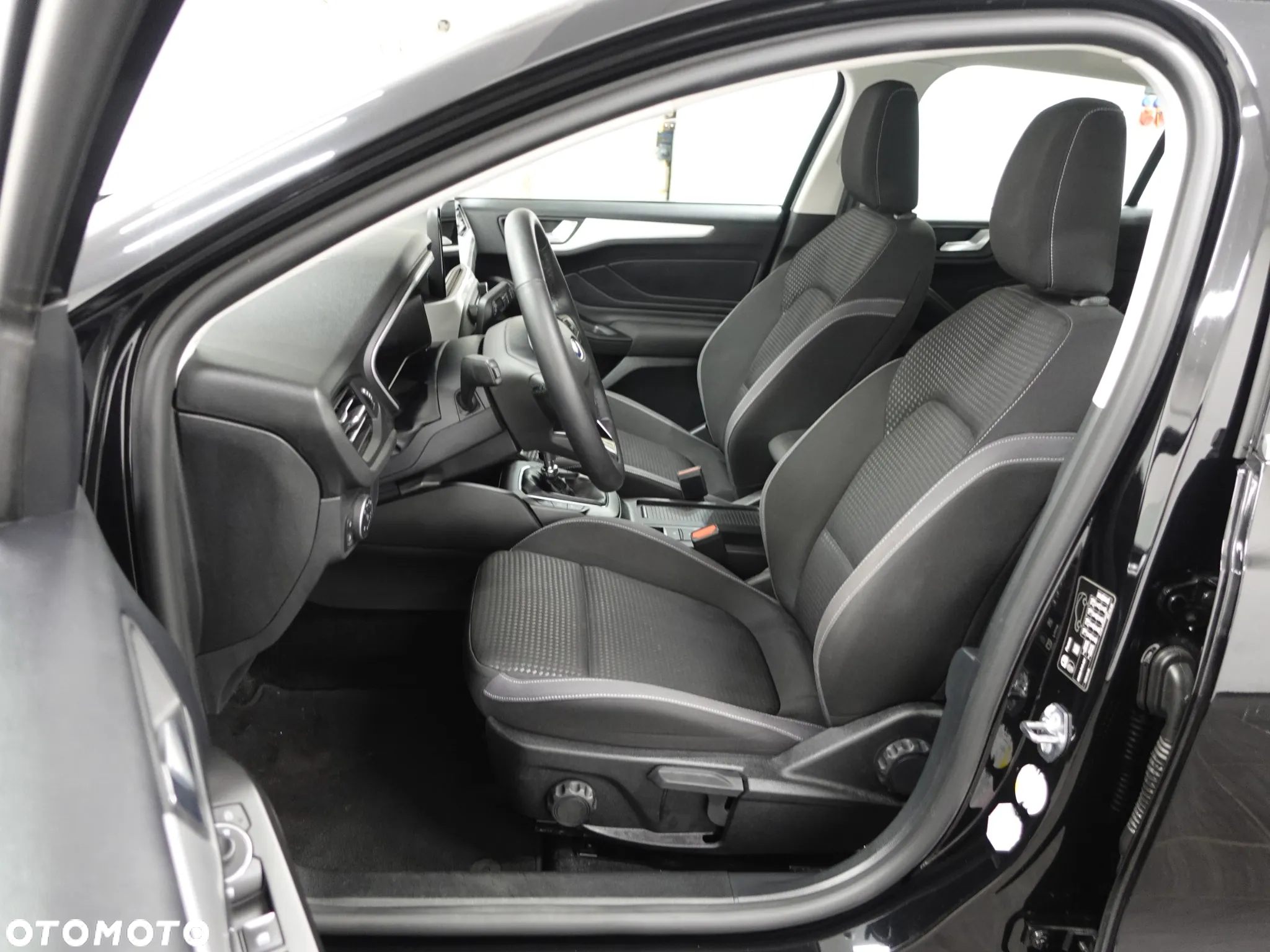 Ford Focus 1.0 EcoBoost mHEV Active - 22