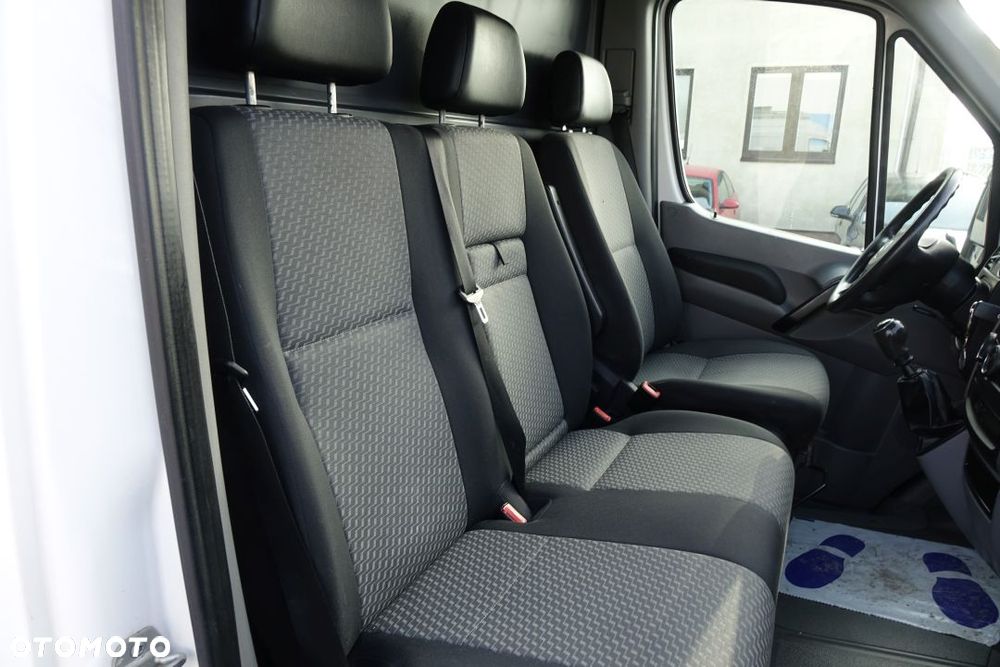 Volkswagen CRAFTER / L2H2 FURGON / BLASZAK / 2.0 / 108KM / BAGAŻNIK DACHOWY - 24