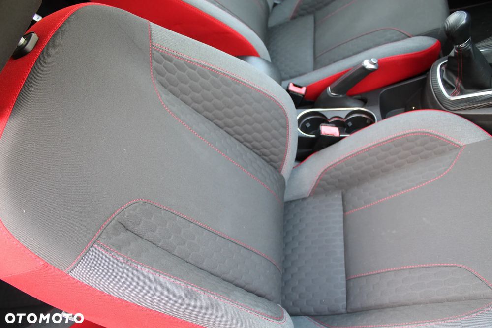 Ford Fiesta 1.0 EcoBoost ST-Line Red ASS - 18