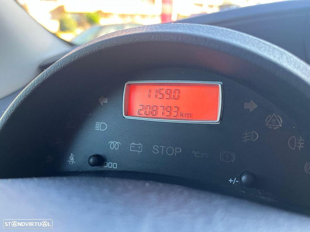 Peugeot 807 HDi 135 Family - 29