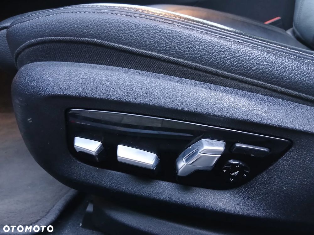 BMW Seria 5 530i xDrive M Sport sport - 17