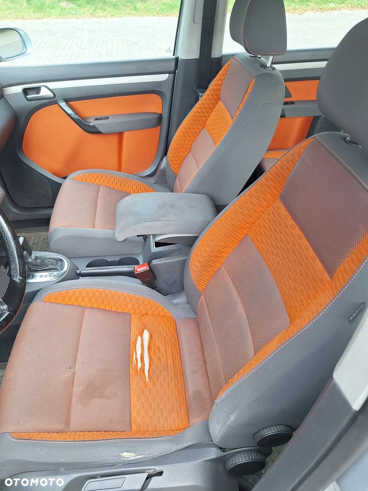 Volkswagen Touran 2.0 TDI DPF Cross DSG - 5