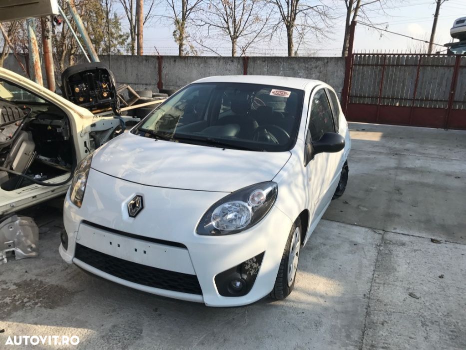 Dezmembrez Renault Twingo 2 motor 1.2 cutie manuala an 2008 usi haion - 1