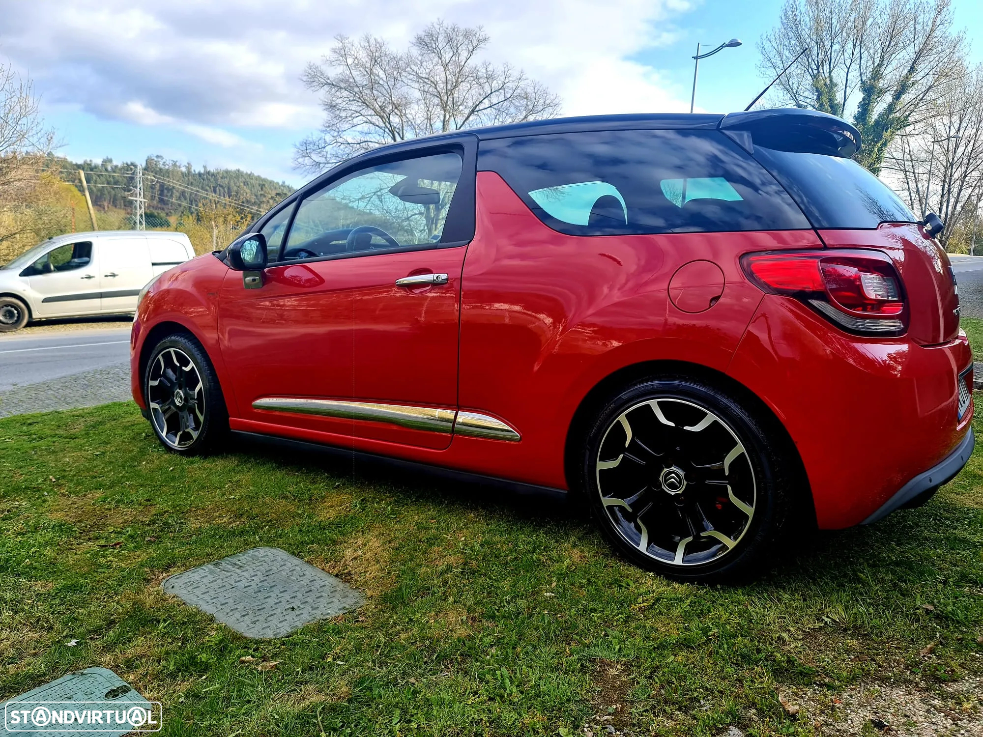 Citroën DS3 1.6 HDi Airdream So Chic - 3