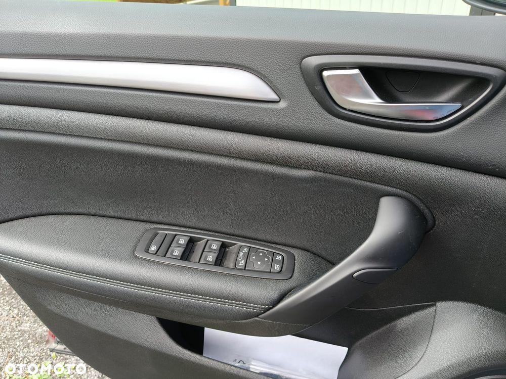 Renault Megane 1.3 TCe Techno EDC - 9