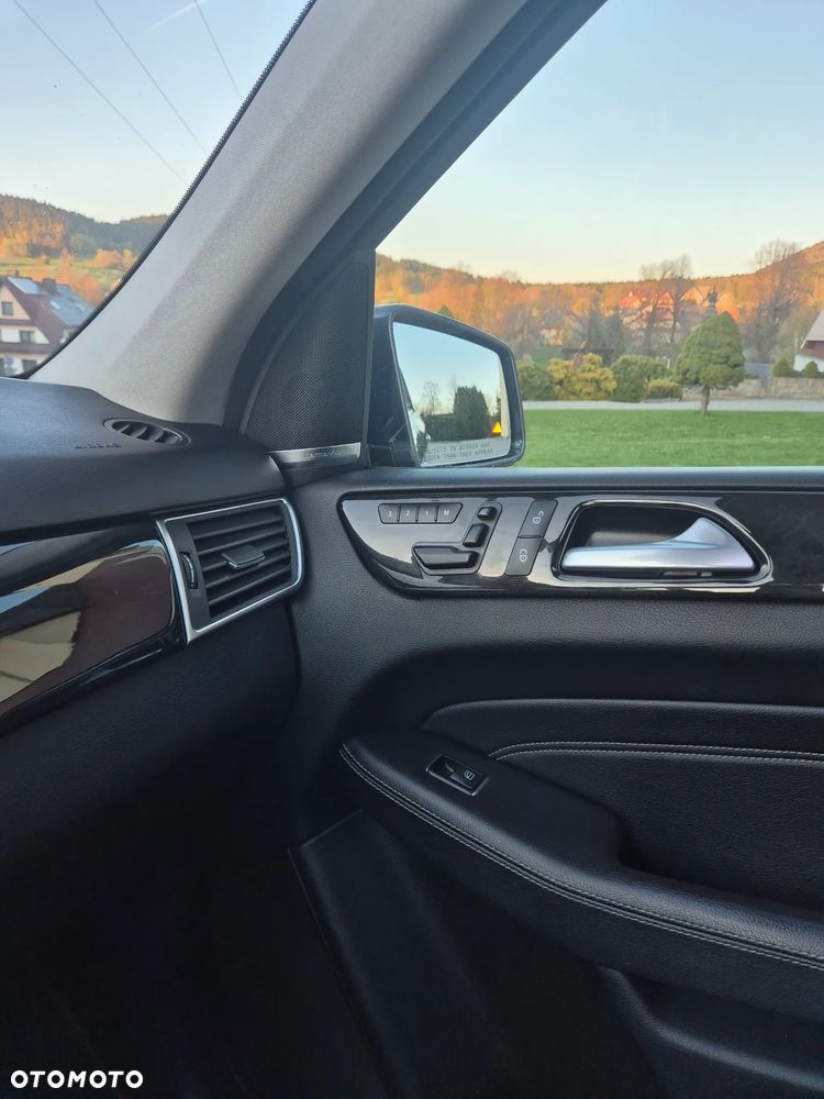 Mercedes-Benz ML - 9