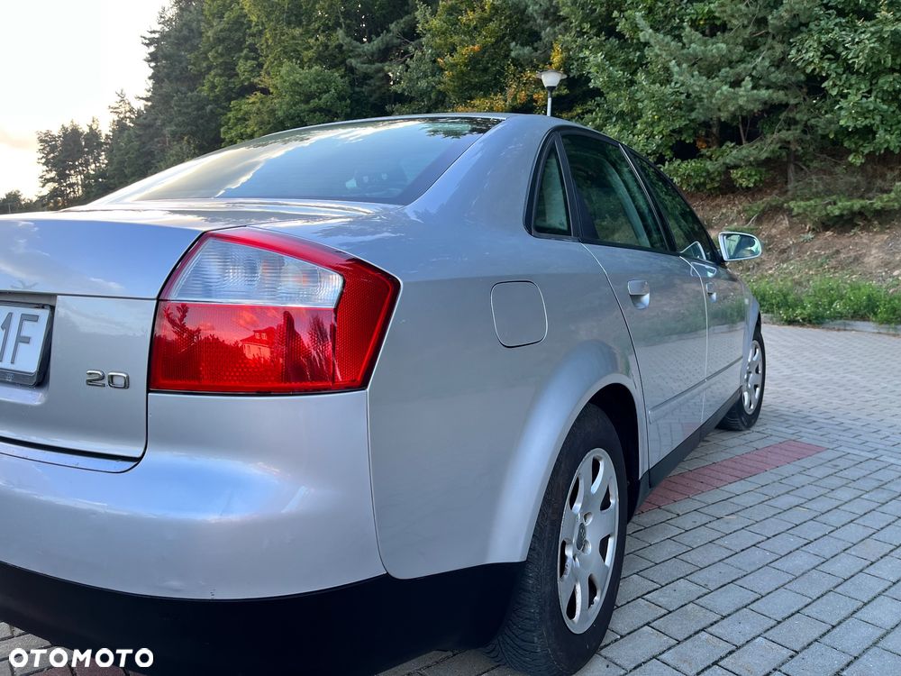 Audi A4 Limousine - 8