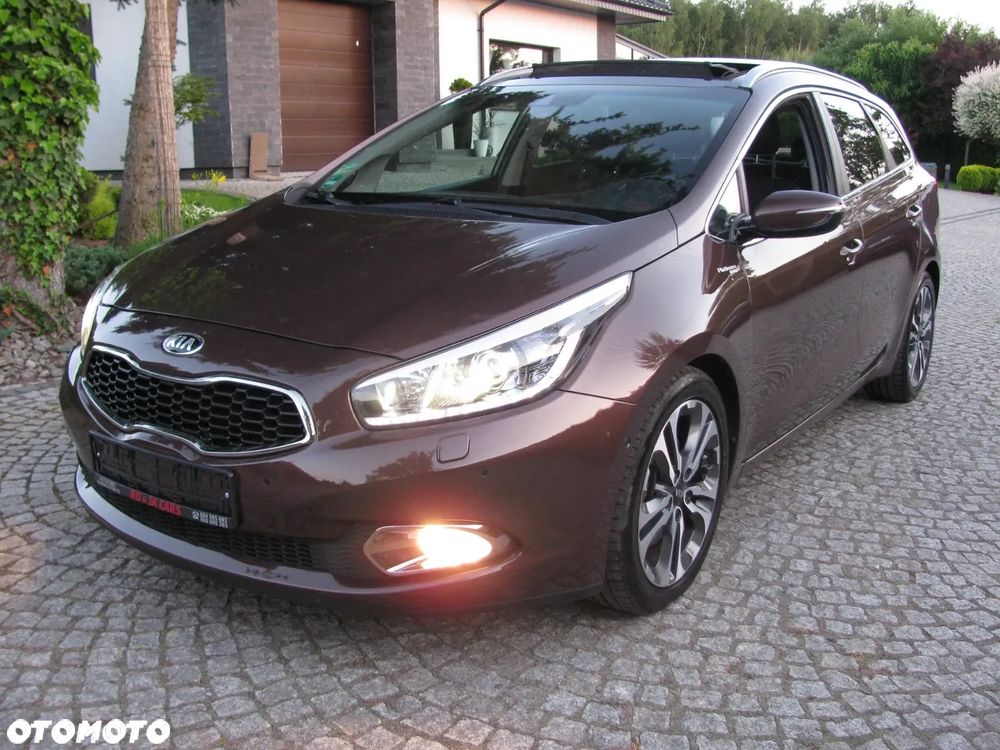 Kia Ceed 1.6 GDI DCT Platinum Edition - 37