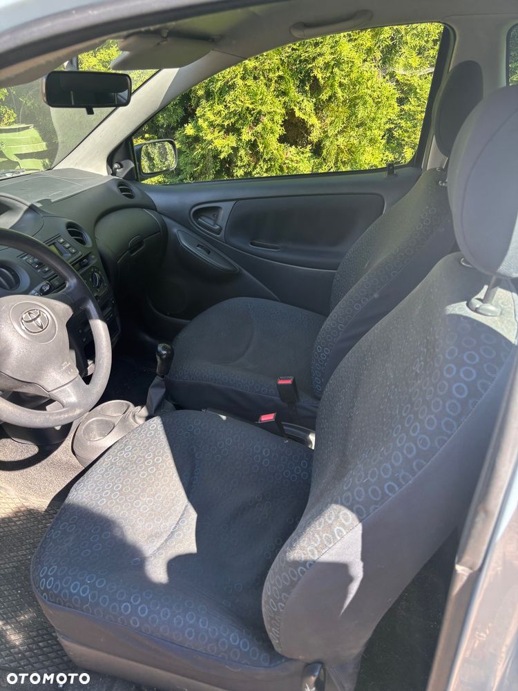 Toyota Yaris - 3