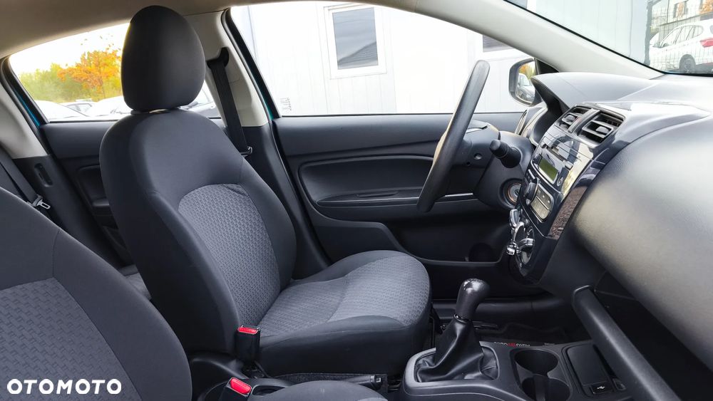 Mitsubishi Space Star - 24