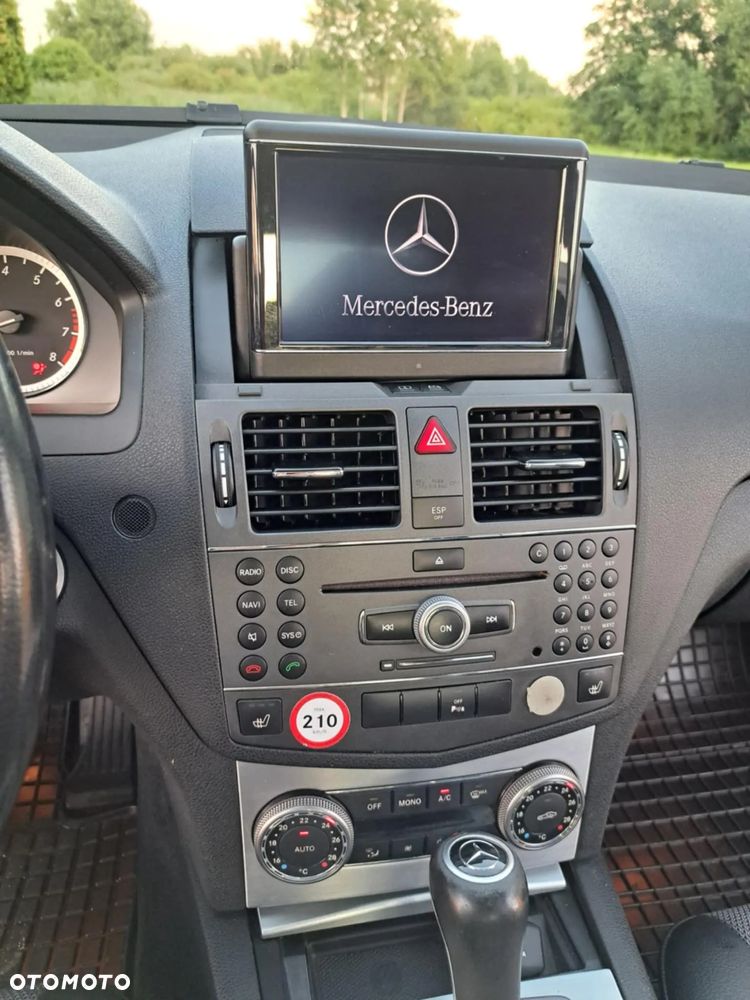 Mercedes-Benz Klasa C 200 T CGI Automatik BlueEFFICIENCY Elegance - 13