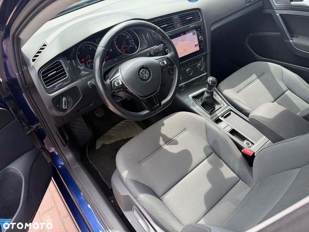 Volkswagen Golf 1.6 TDI BMT Comfortline - 18