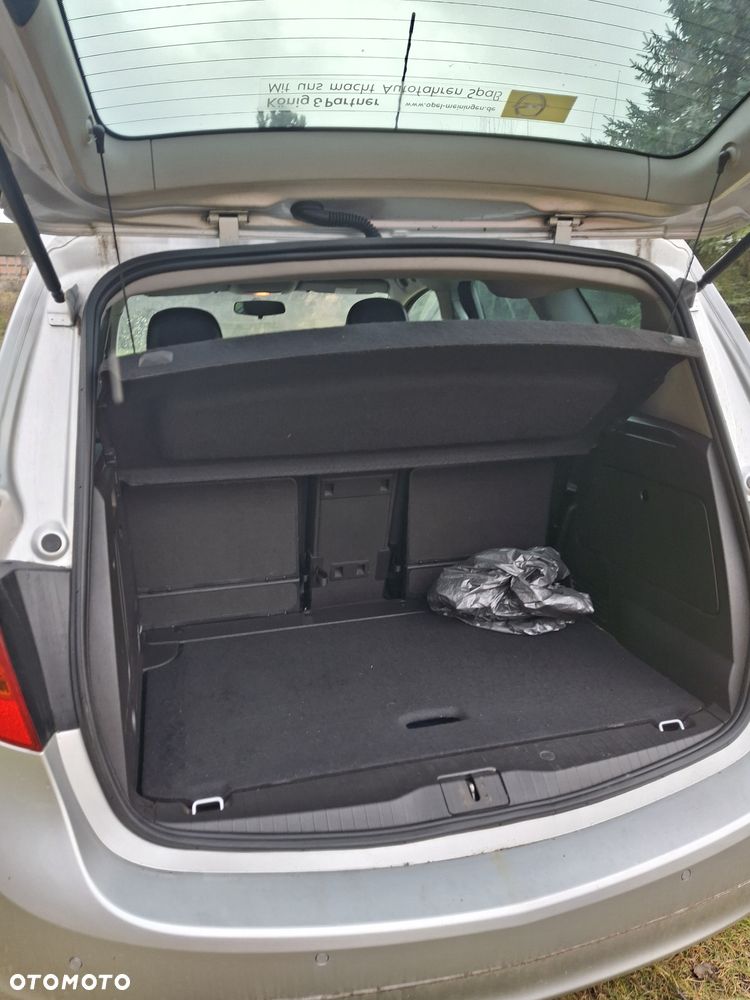 Opel Meriva - 12