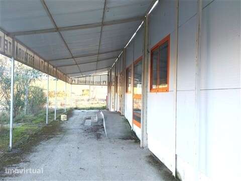 Armazém com 350m2 Monte Alto da Nogueira Ratoeira Celorico da Beira - Grande imagem: 4/26