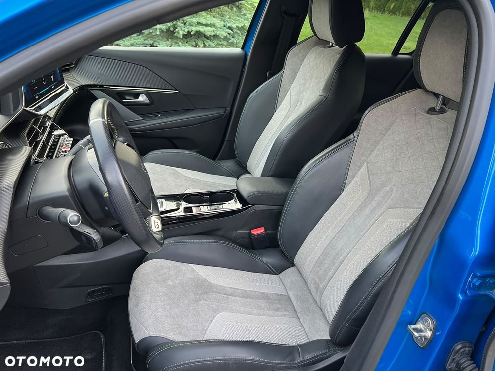 Peugeot 208 GT - 13