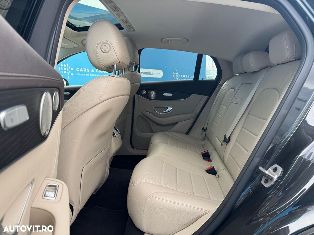 Mercedes-Benz GLC Coupe 300 e 4MATIC - 9