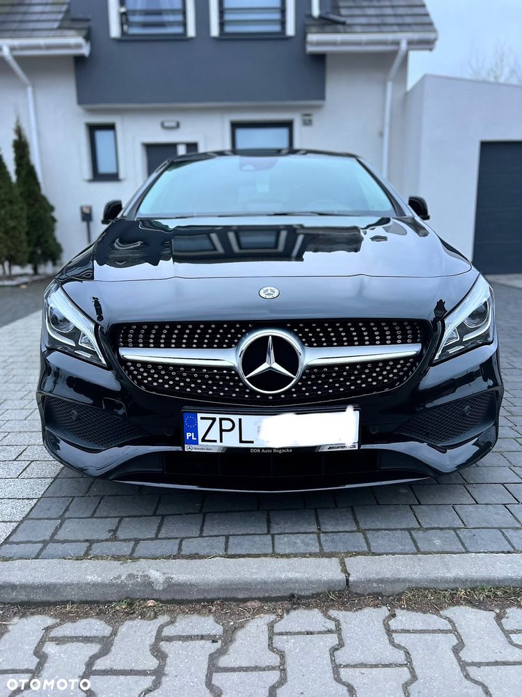 Mercedes-Benz CLA 200 7G-DCT AMG Line - 3