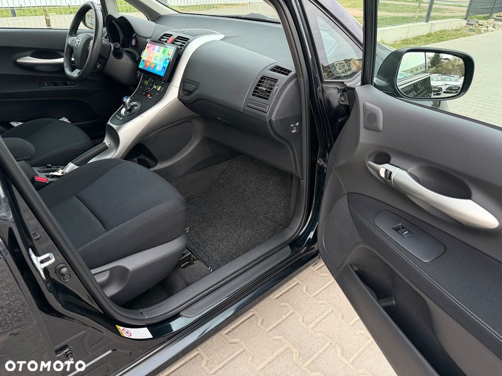 Toyota Auris - 24