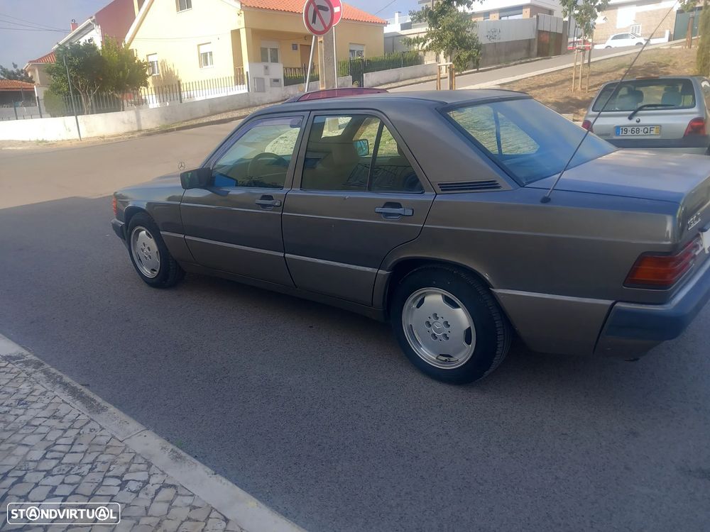 Mercedes-Benz 190 D 2.0 - 2
