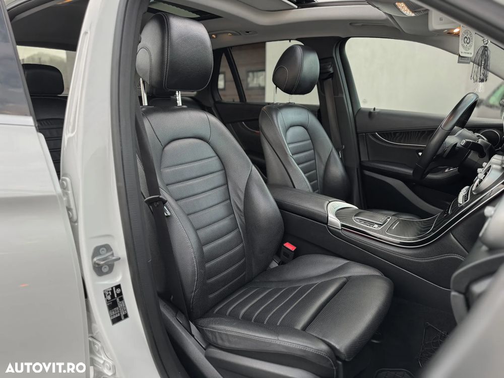 Mercedes-Benz GLC 300 d 4Matic 9G-TRONIC Exclusive - 27