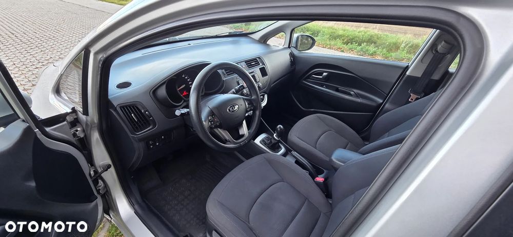 Kia Rio 1.4 M - 16