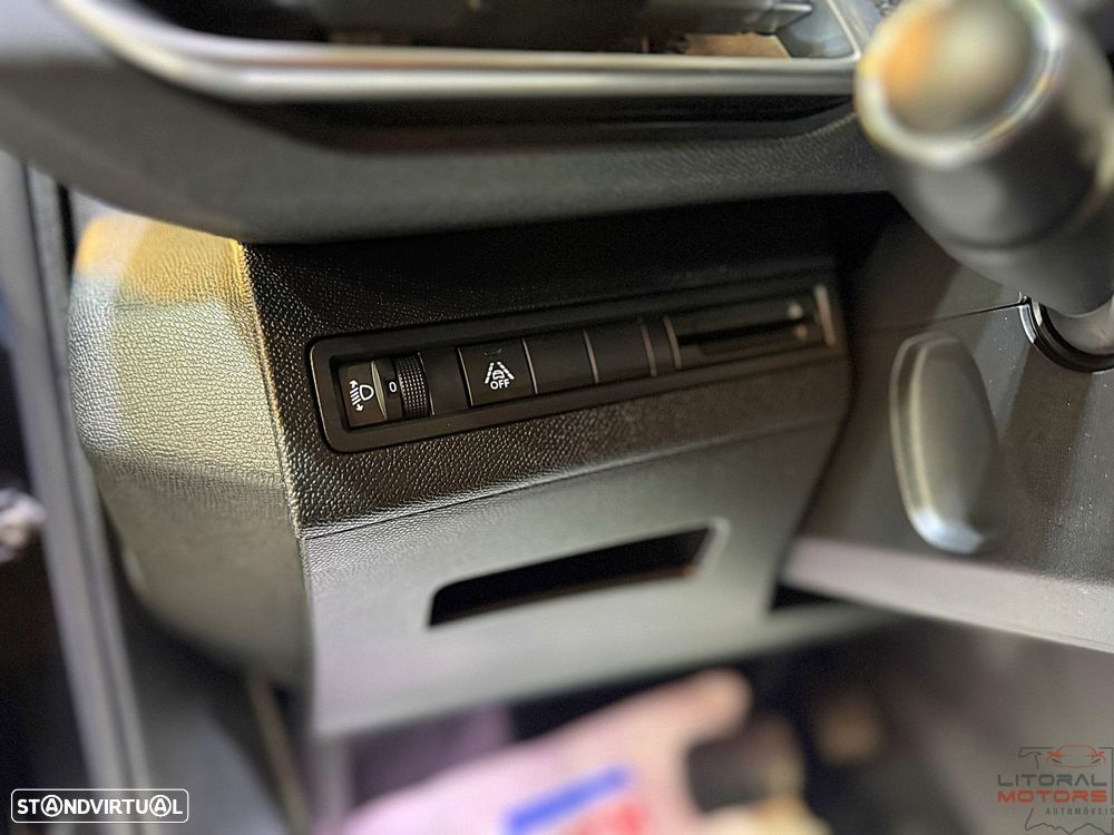 Peugeot 3008 1.5 BlueHDi Allure Pack EAT8 - 19