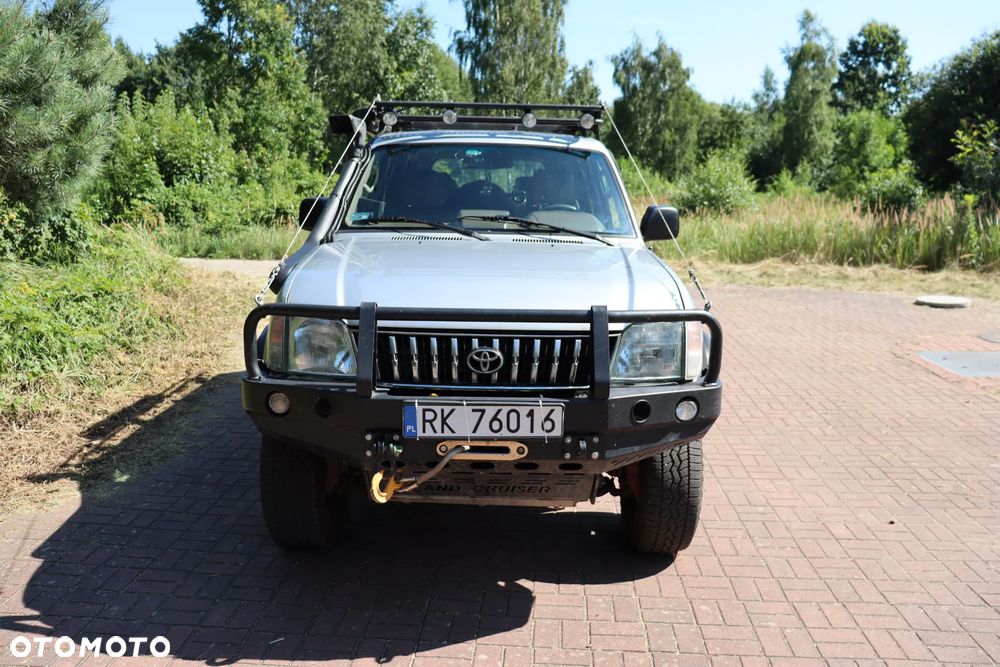 Toyota Land Cruiser - 2