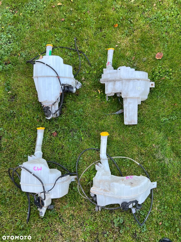 Mazda 2 DY DE DJ 3 BK BL BPBM 5 CR CW 6 gg Gy GH GJ GL cx-3 cx-30 cx-5 cx-7  zbiornik spryskiwaczy spryskiwacz zwykły xenon czujnik pompka zatyczka wężyki wszystkie Czesci - 24