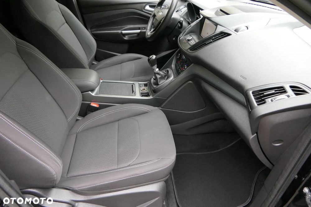 Ford Kuga 1.5 EcoBoost 2x4 ST-Line - 21