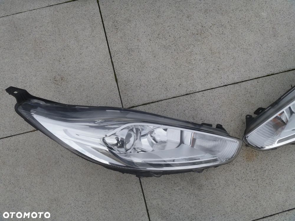 FORD FIESTA MK7 LIFT LAMPA SOCZEWKA LED PRAWA LEWA ORYGINAŁ - 6