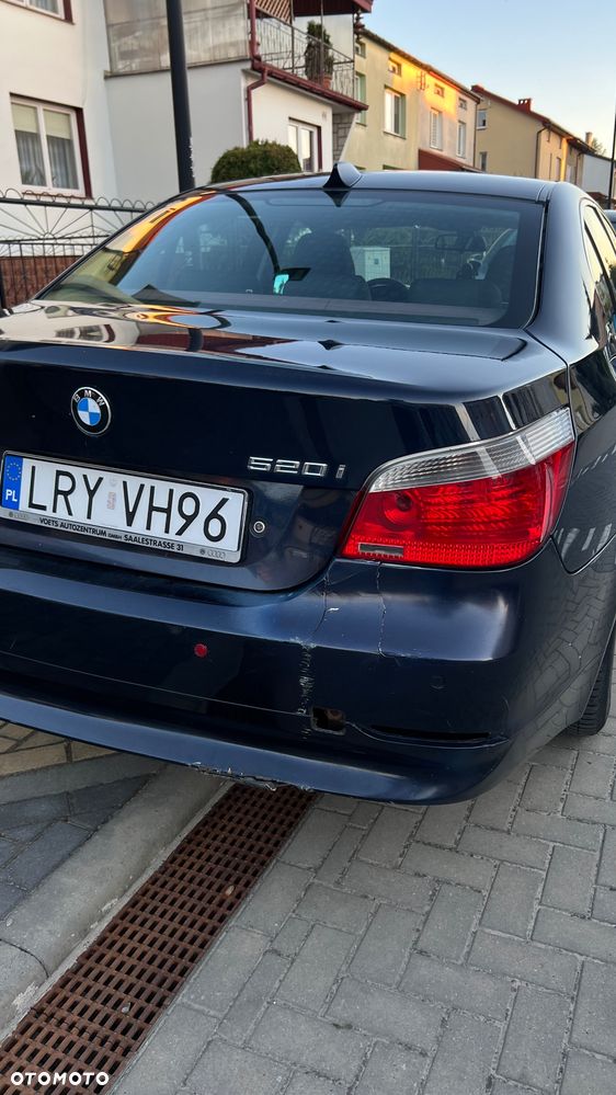 BMW Seria 5 520i Touring - 14