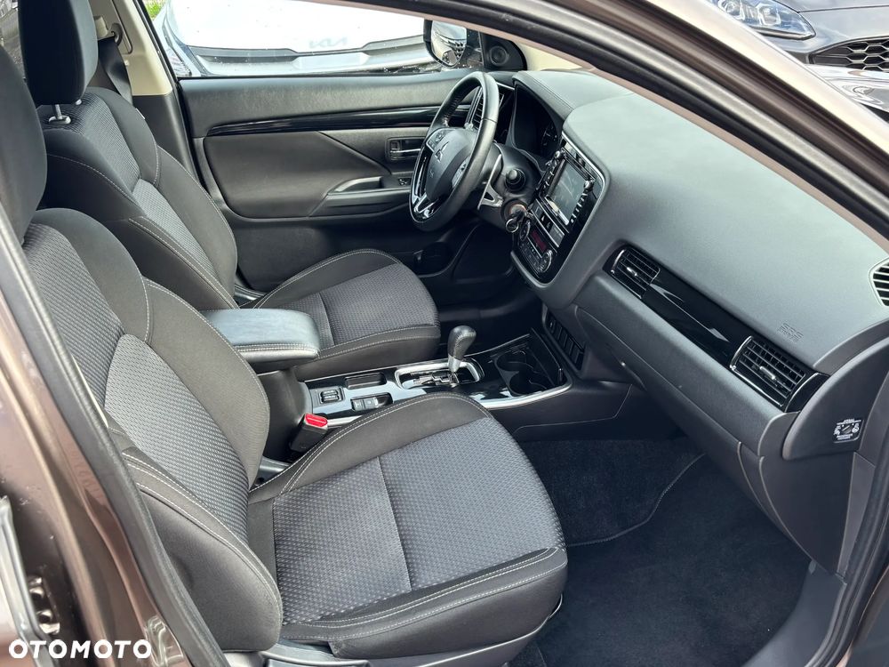 Mitsubishi Outlander 2.0 2WD CVT Active+ - 15