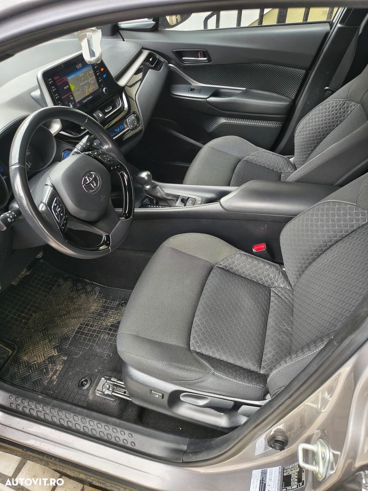 Toyota C-HR 1.8 HSD 4x2 CVT C-lassy LED - 6