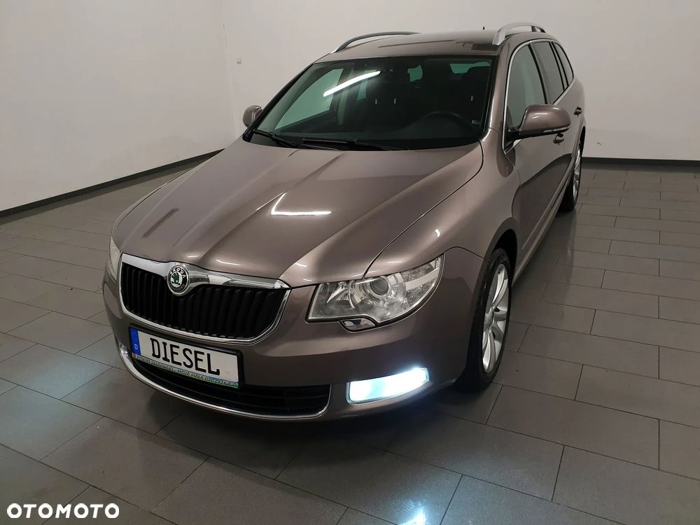 Skoda Superb 2.0 TDI Platinum - 27