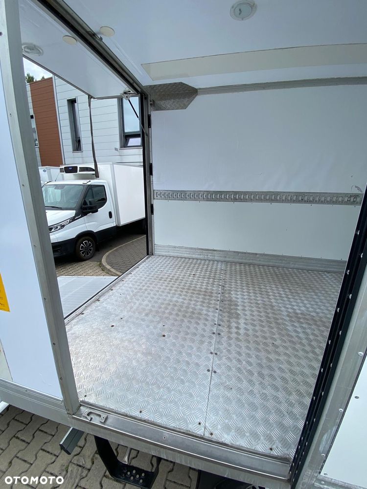 Mercedes-Benz SPRINTER 319 CDI 3,0 V6 AUTOMAT KONTENER CHŁODNIA WINDA - 24