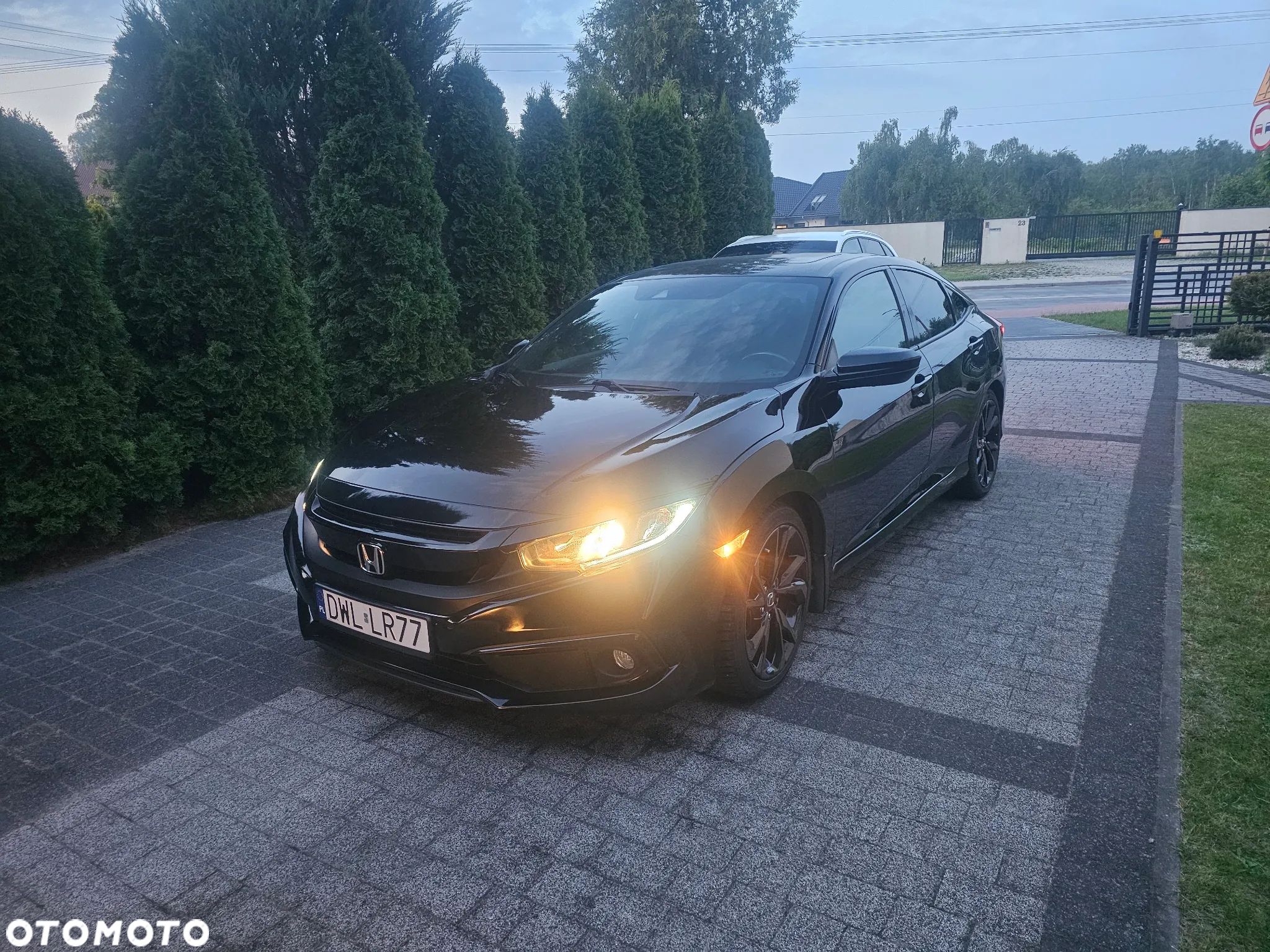 Honda Civic 2.0 i-VTEC LX CVT - 1