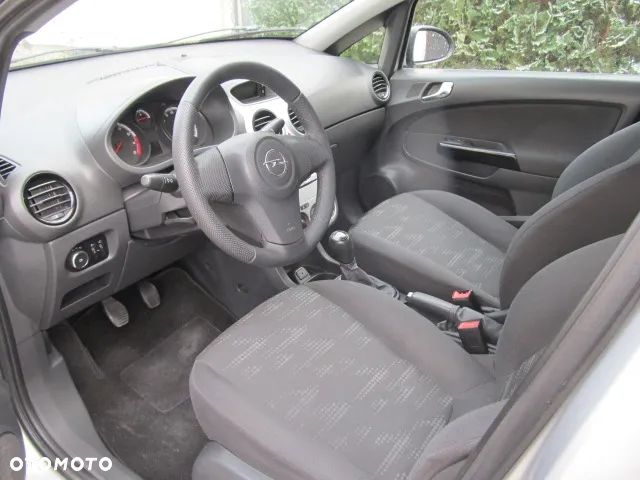 Opel Corsa 1.4 16V Active - 8