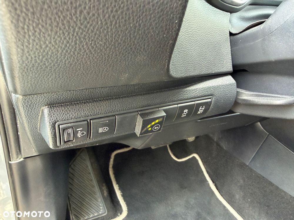 Toyota Corolla 1.8 Hybrid Comfort - 10