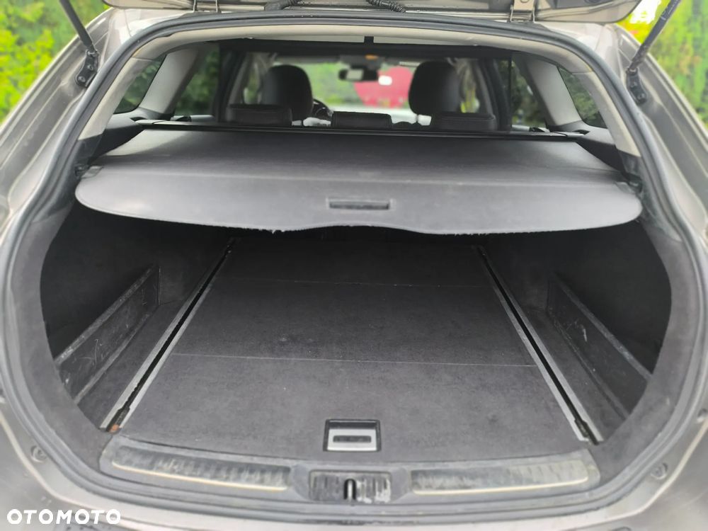 Toyota Avensis 2.0 D-4D Premium - 14