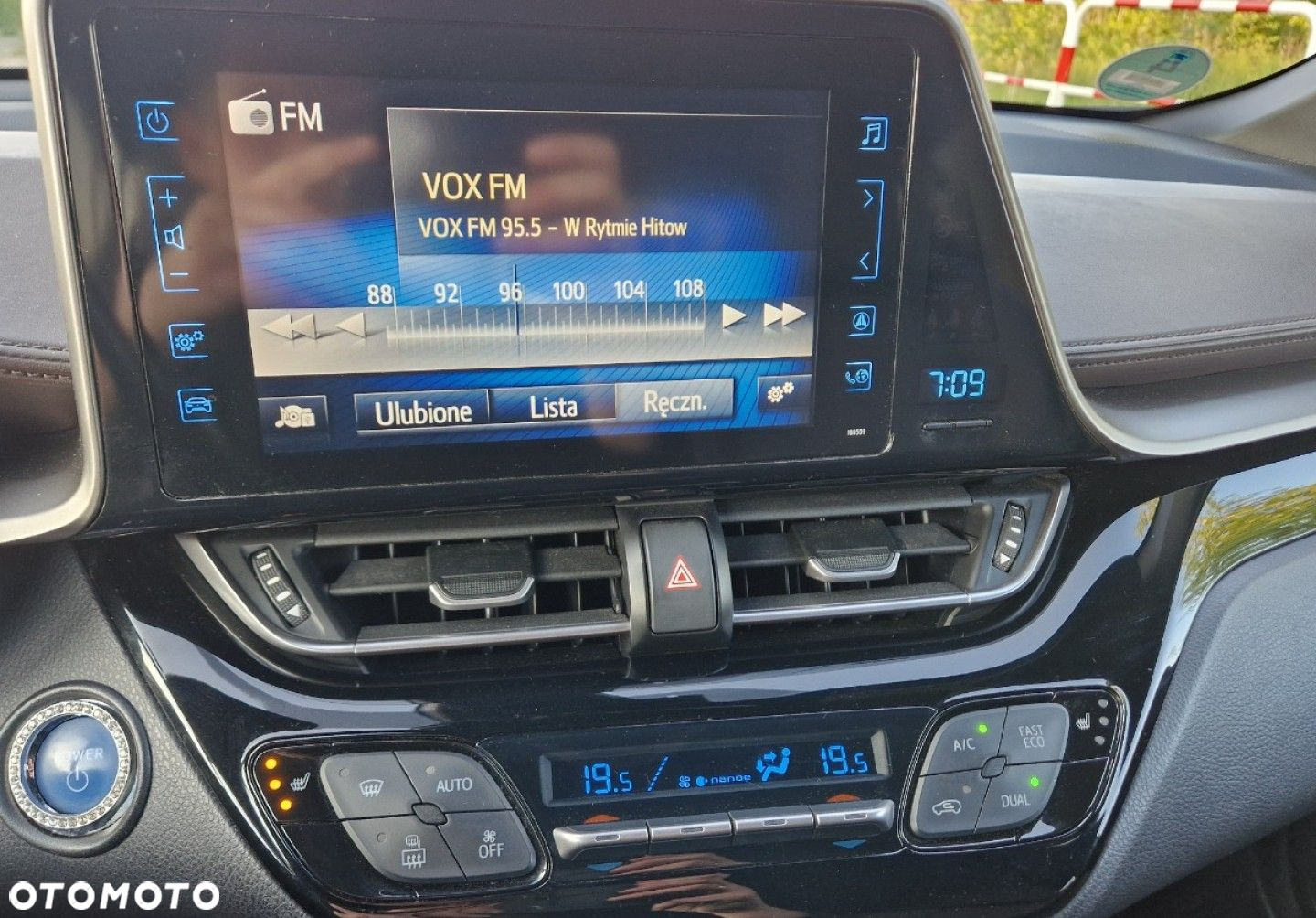 Toyota C-HR - 21