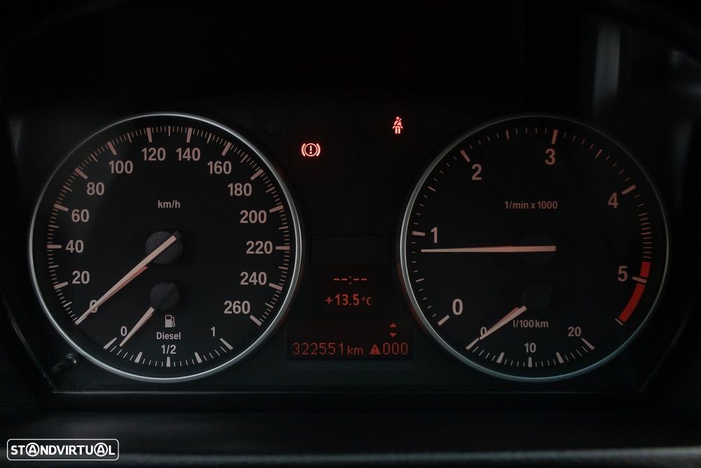 BMW 318 d Touring - 13