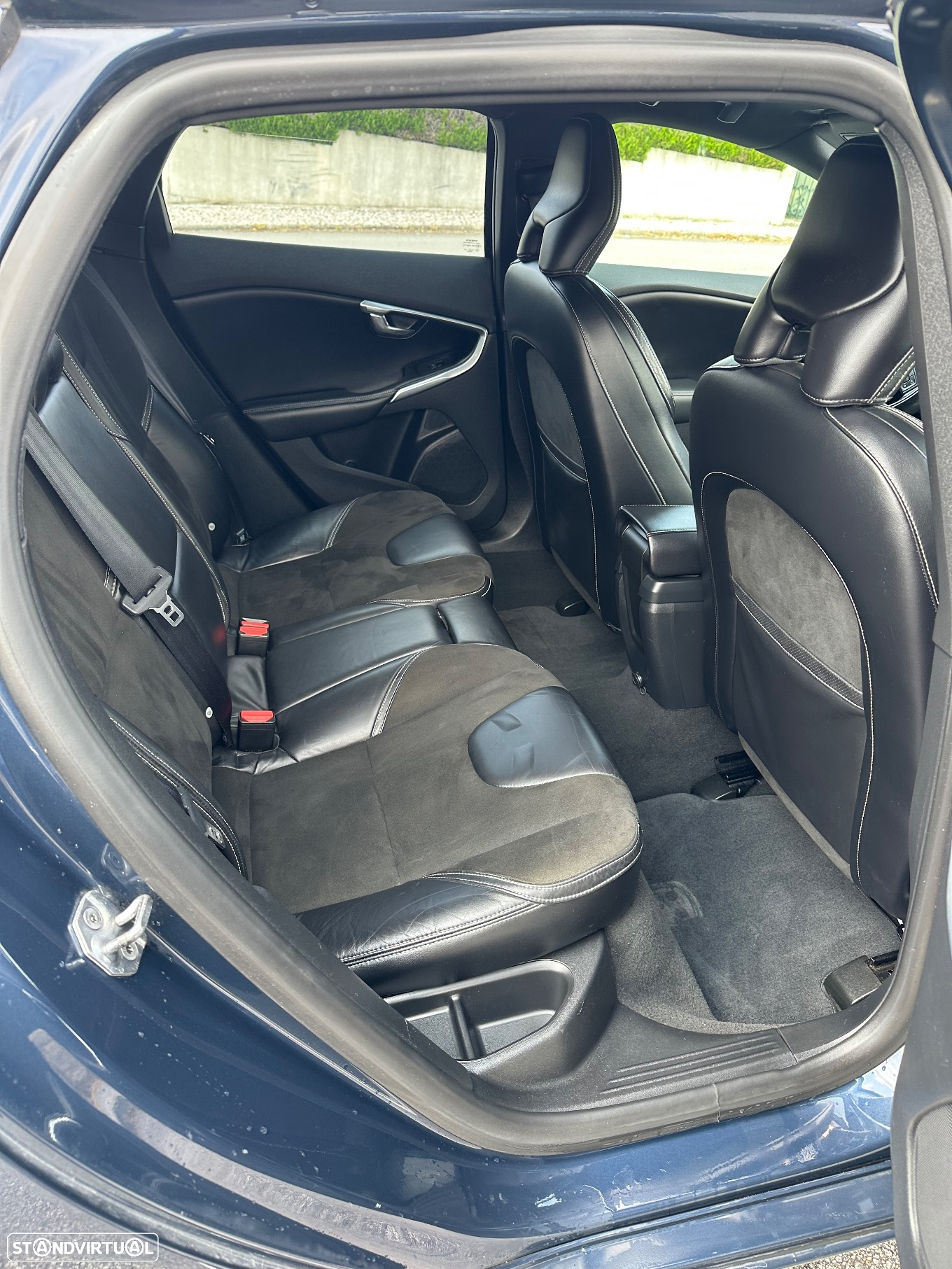 Volvo V40 1.6 D2 R-Design - 38