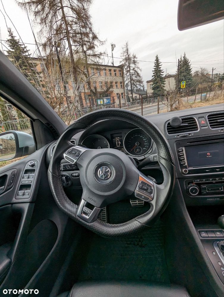 Volkswagen Golf - 6