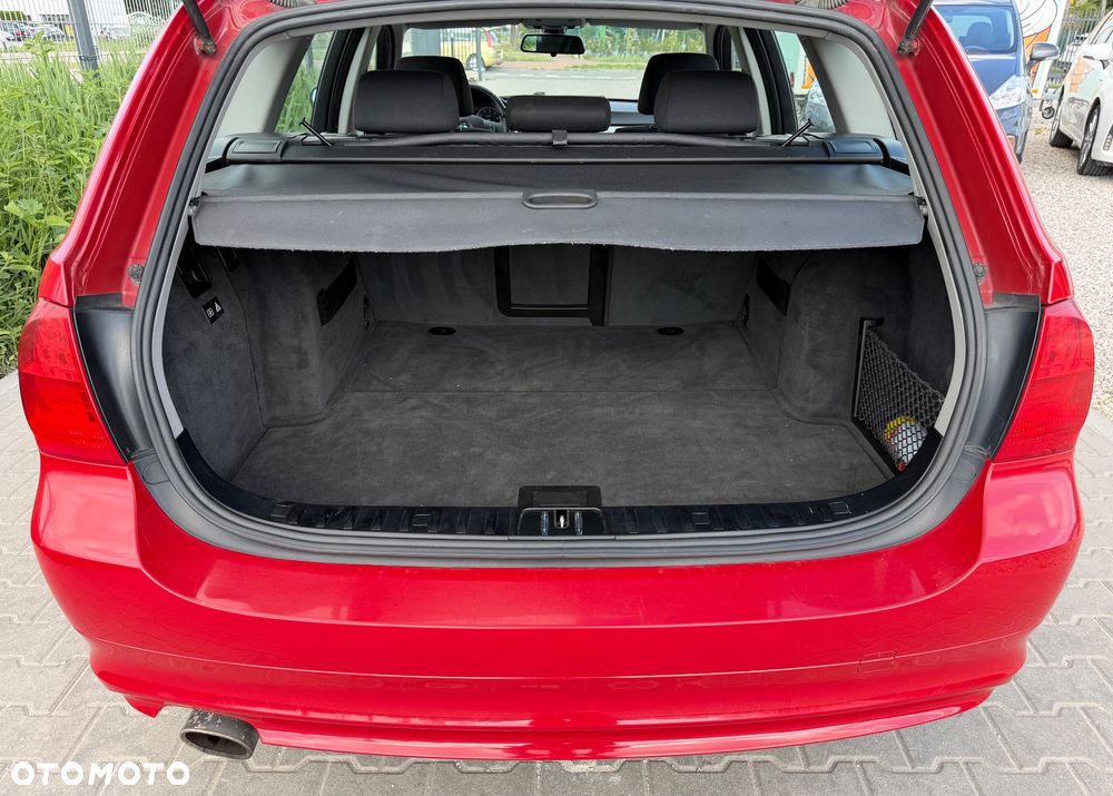 BMW Seria 3 320i Edition Sport - 25
