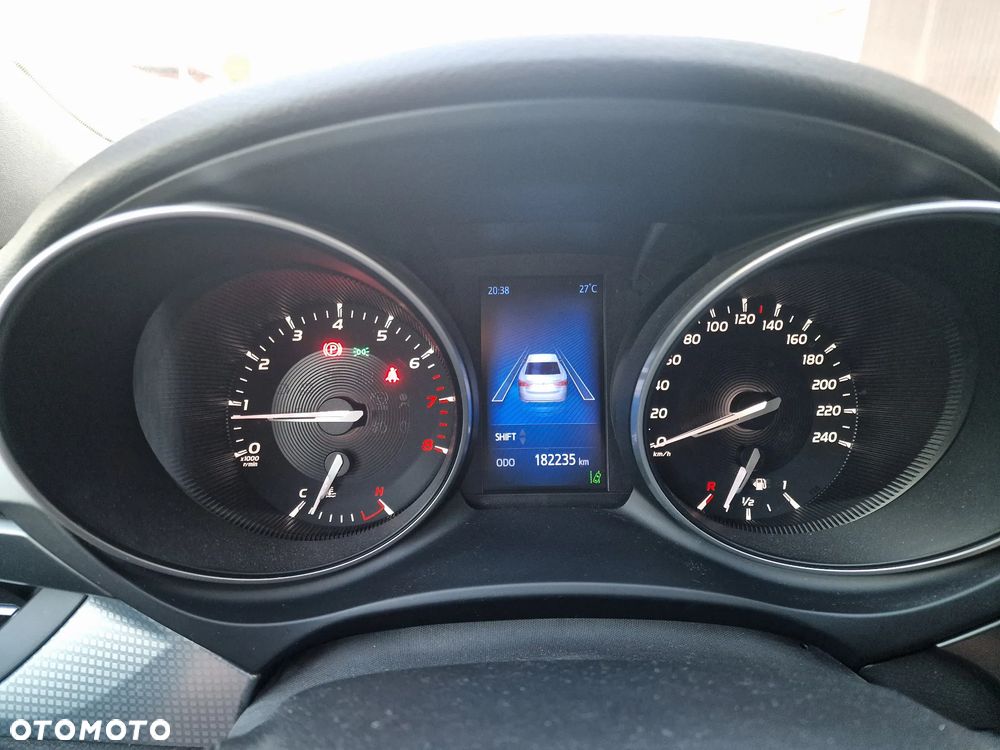 Toyota Avensis 1.8 Prestige - 11