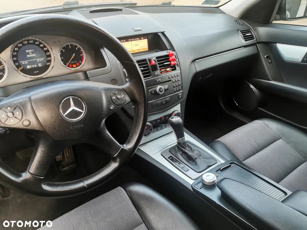 Mercedes-Benz Klasa C 320 CDI DPF 7G-TRONIC Avantgarde - 8