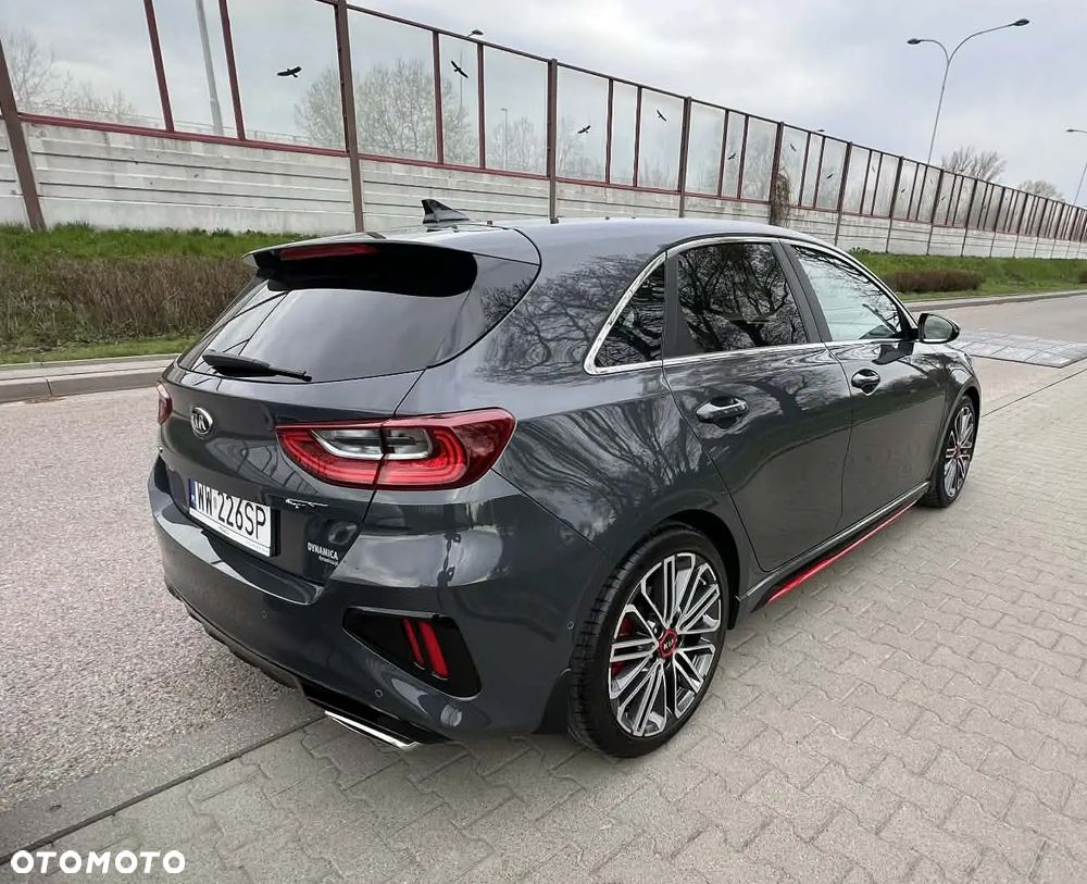 Kia Ceed - 4