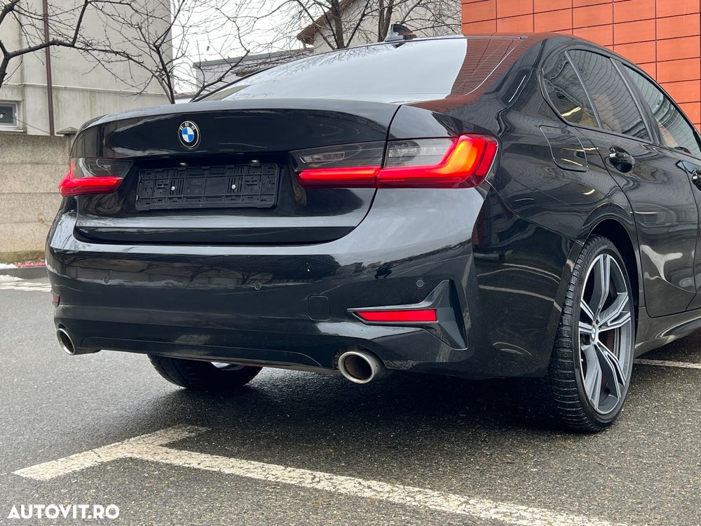 BMW Seria 3 320i Aut. Sport Line - 11